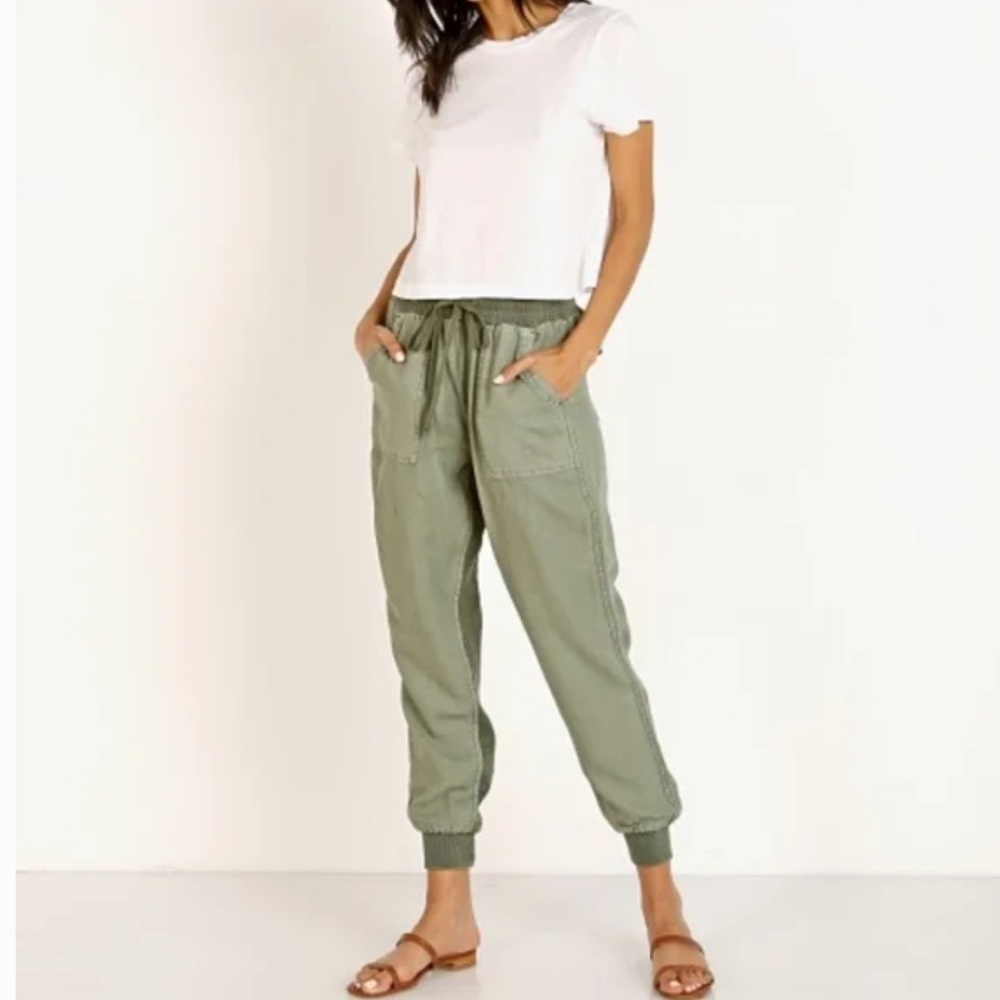 Splendid boardwalk pants. - Picture 2 of 11